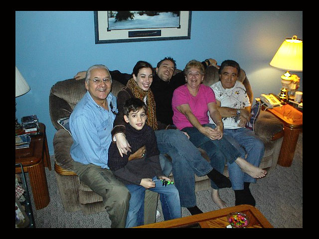 Winston with grandson Avery,his mother Danielle, son Eric and sister- in- law Jackie, and brother Ken.